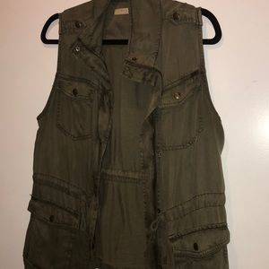 Olive Green Utility Soft Vest - Size Medium